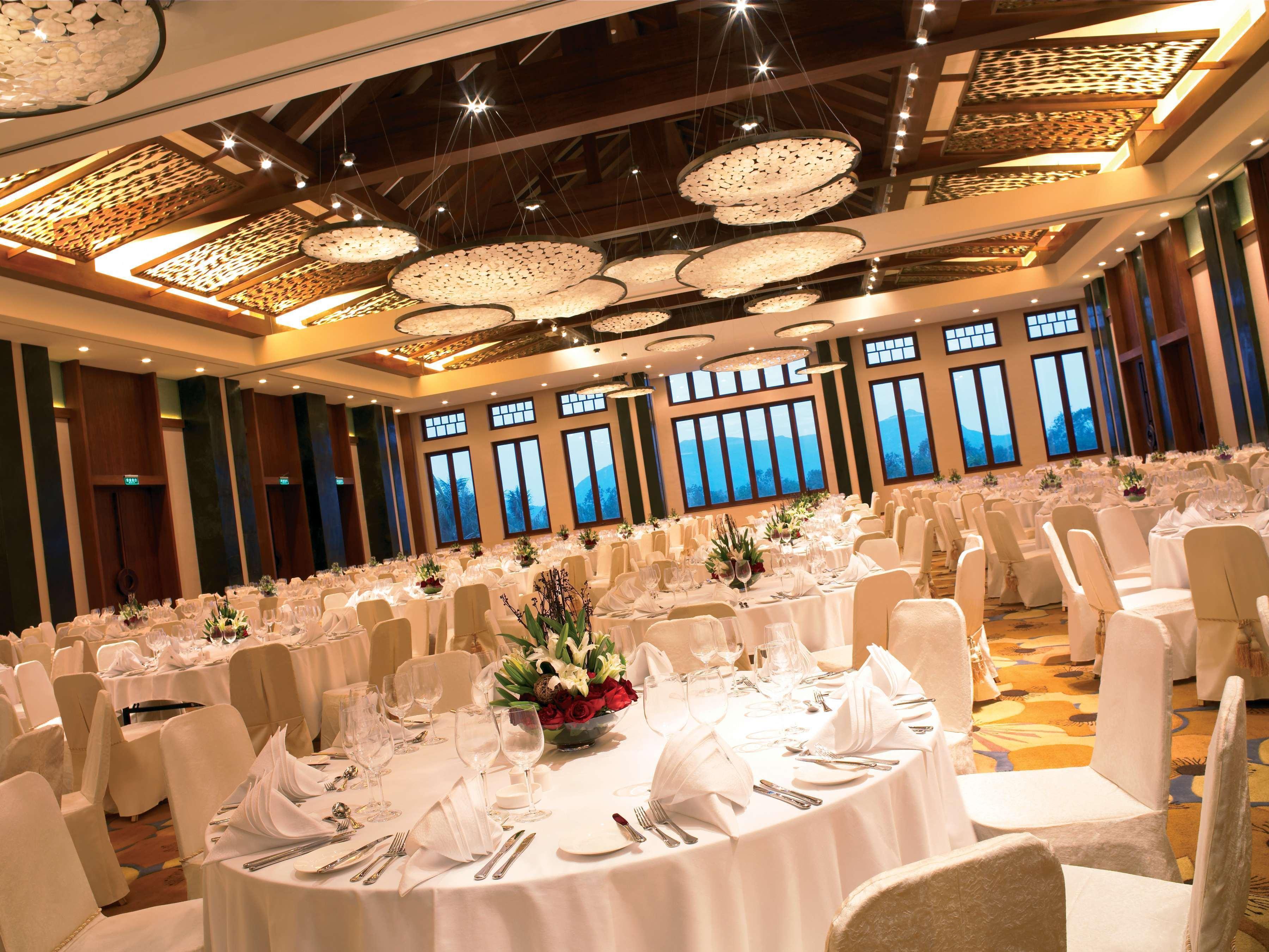Hilton Sanya Yalong Bay Resort & Spa Restaurant bilde